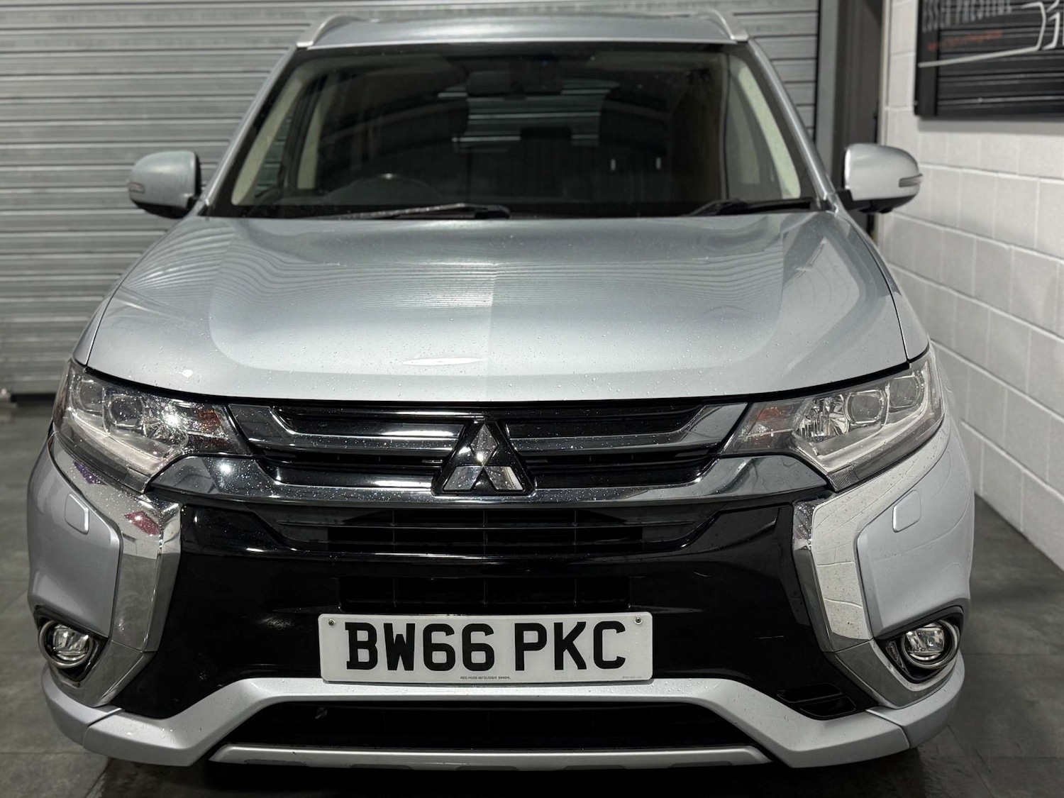 Used Mitsubishi Outlander 2017 for sale - 77187819: Photo 2