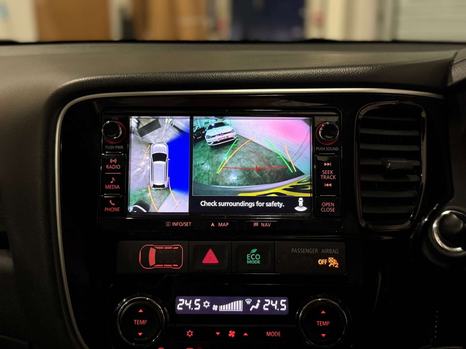 Used Mitsubishi Outlander 2017 for sale - 77187819: Photo 24