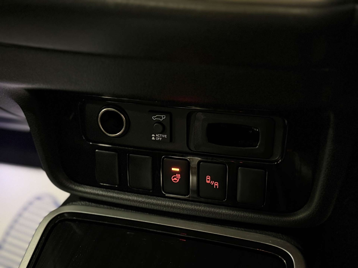 Used Mitsubishi Outlander 2017 for sale - 77187819: Photo 27