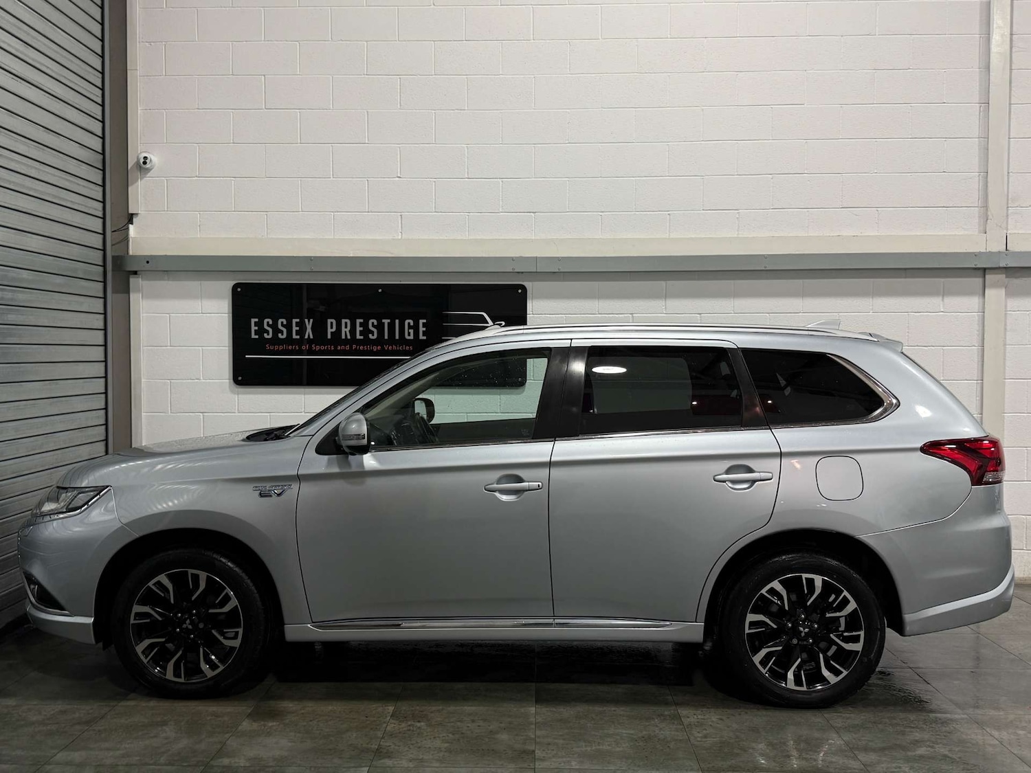 Used Mitsubishi Outlander 2017 for sale - 77187819: Photo 5