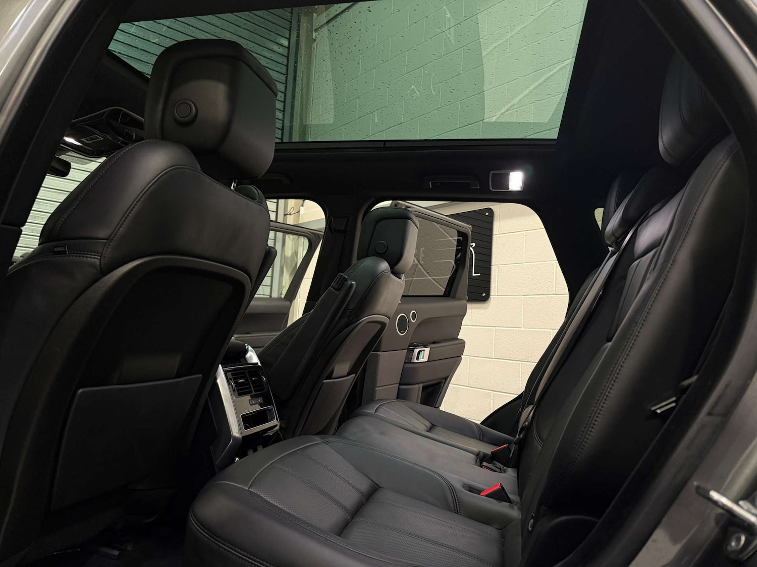 Used Land Rover Range Rover Sport 2018 for sale - 76690721: Photo 16