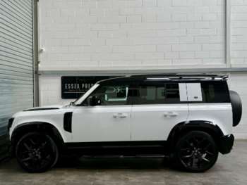 Used Land Rover Defender 2021 for sale - 74714628: Photo