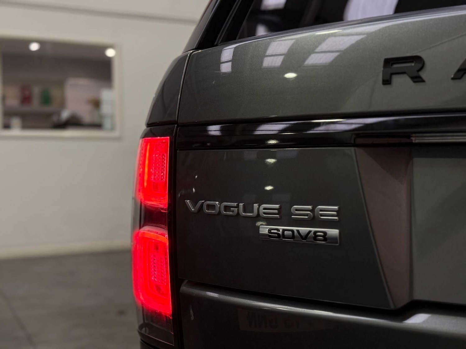 Used Land Rover Range Rover 2018 for sale - 76293365: Photo 10