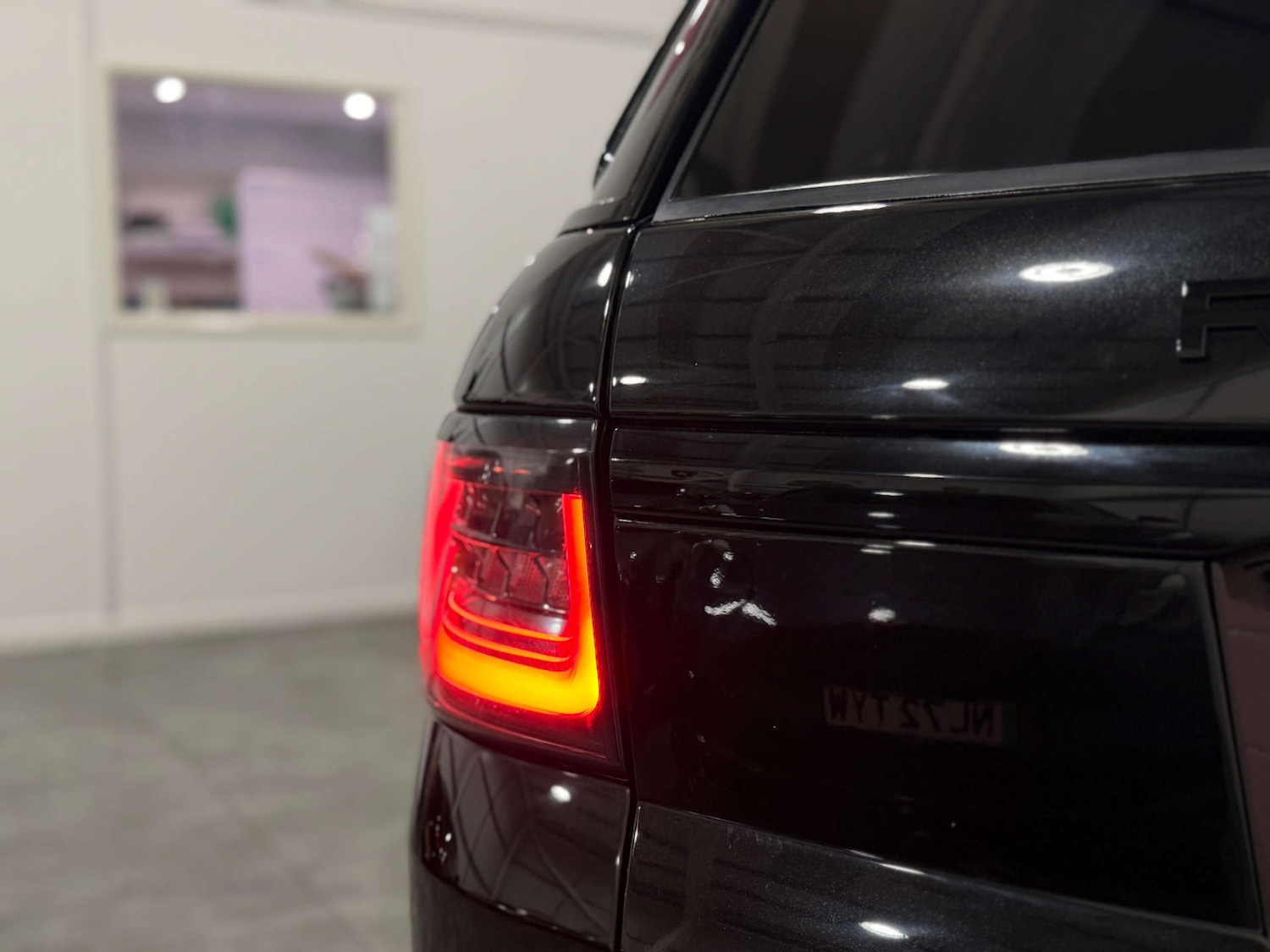 Used Land Rover Range Rover Sport 2018 for sale - 77293000: Photo 12