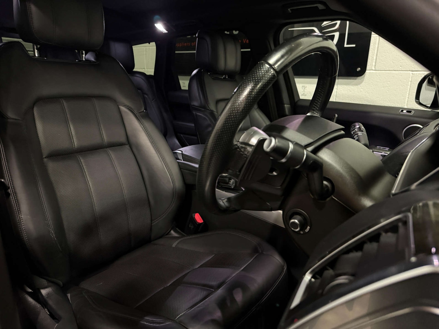 Used Land Rover Range Rover Sport 2018 for sale - 77293000: Photo 16