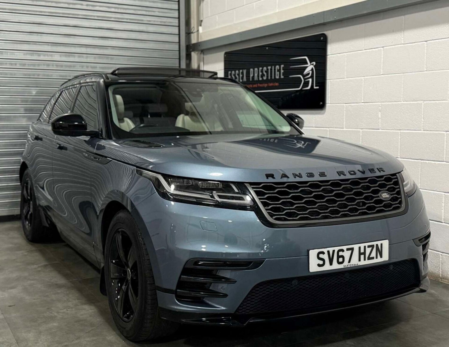 Used Land Rover Range Rover Velar 2017 for sale - 76574593: Photo 1
