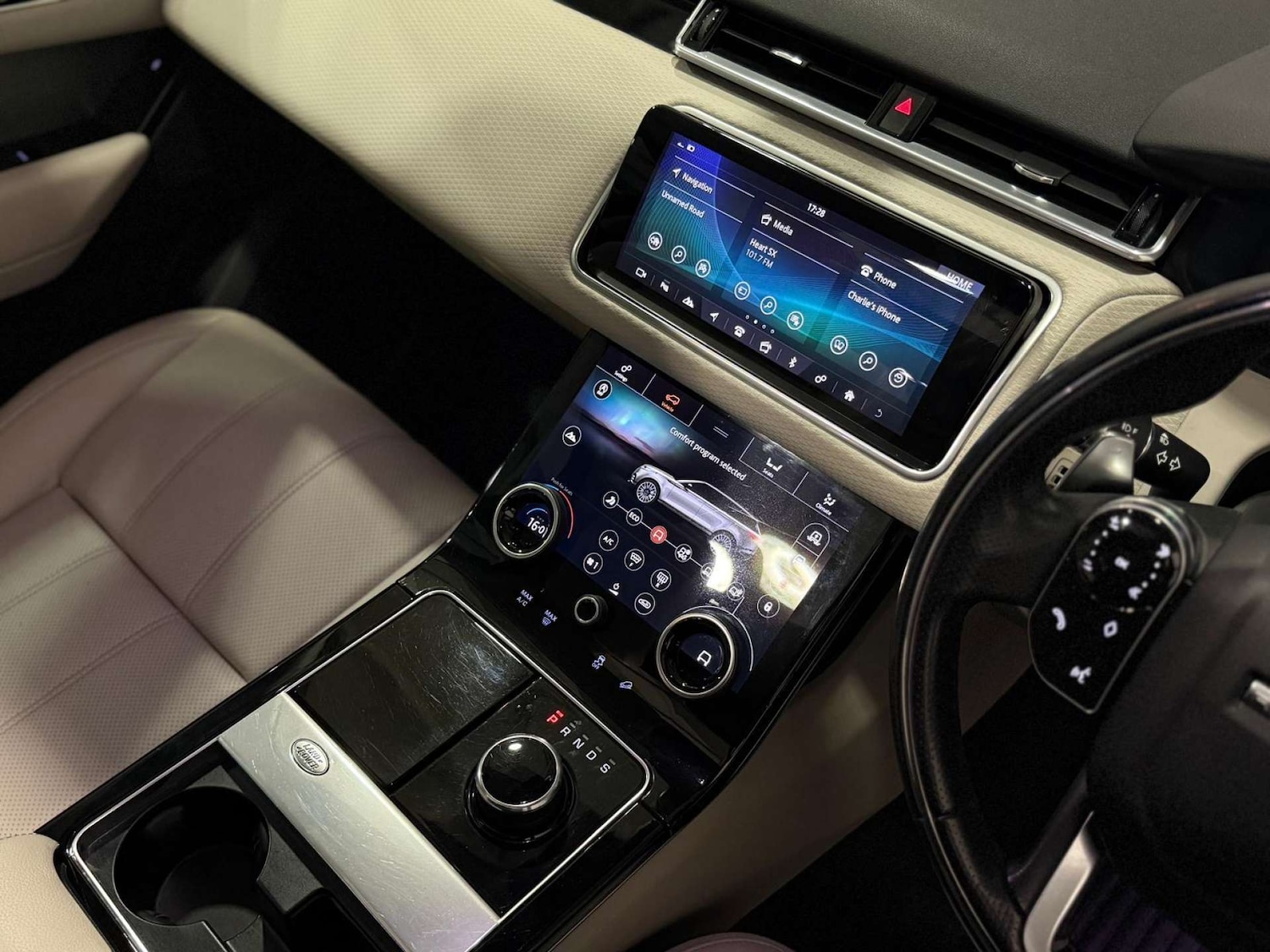 Used Land Rover Range Rover Velar 2017 for sale - 76574593: Photo 18