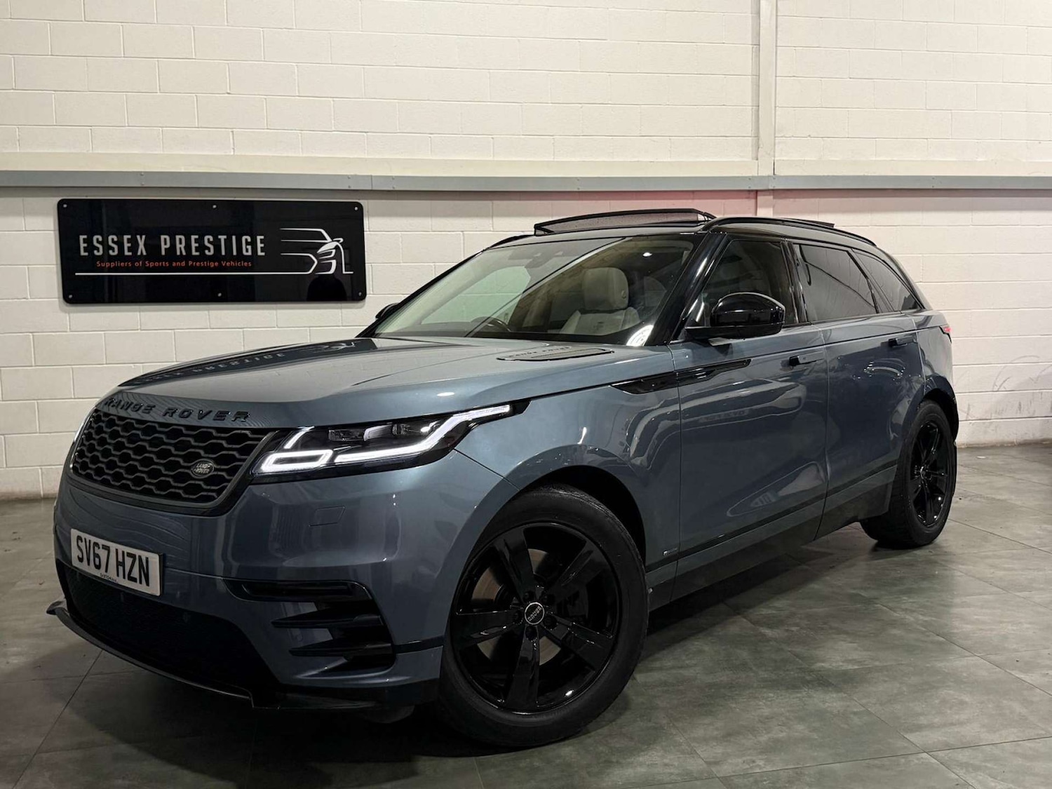 Used Land Rover Range Rover Velar 2017 for sale - 76574593: Photo 9