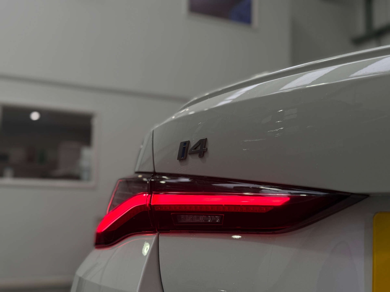 Used BMW i4 2022 for sale - 76165328: Photo 10