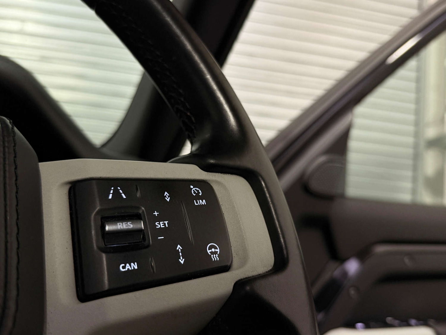 Used Land Rover Defender 2020 for sale - 76168072: Photo 24