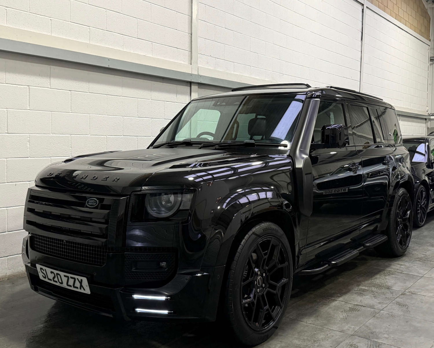 Used Land Rover Defender 2020 for sale - 76168072: Photo 3