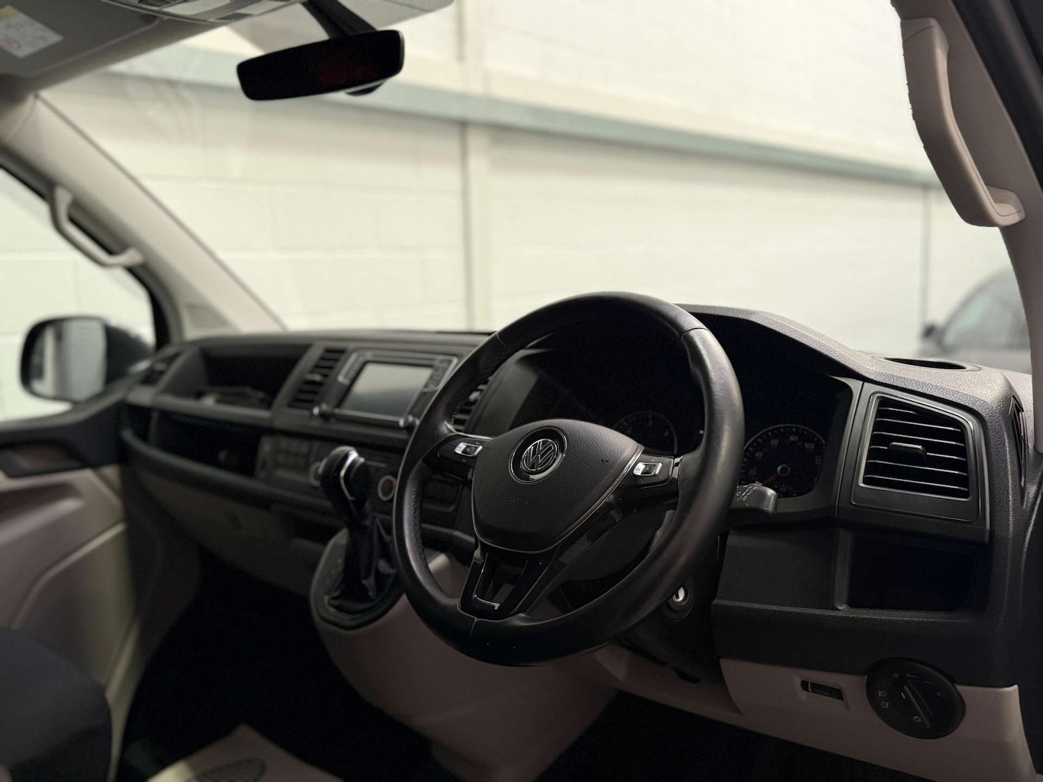 Used Volkswagen Transporter 2015 for sale - 77088701: Photo 14