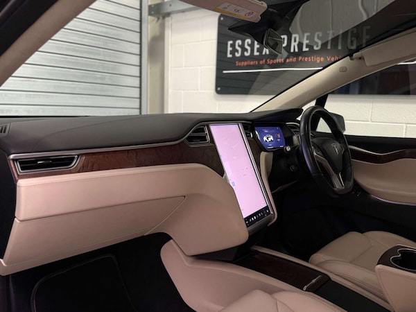 Used Tesla Model X 2018 for sale - 76290988: Photo 21
