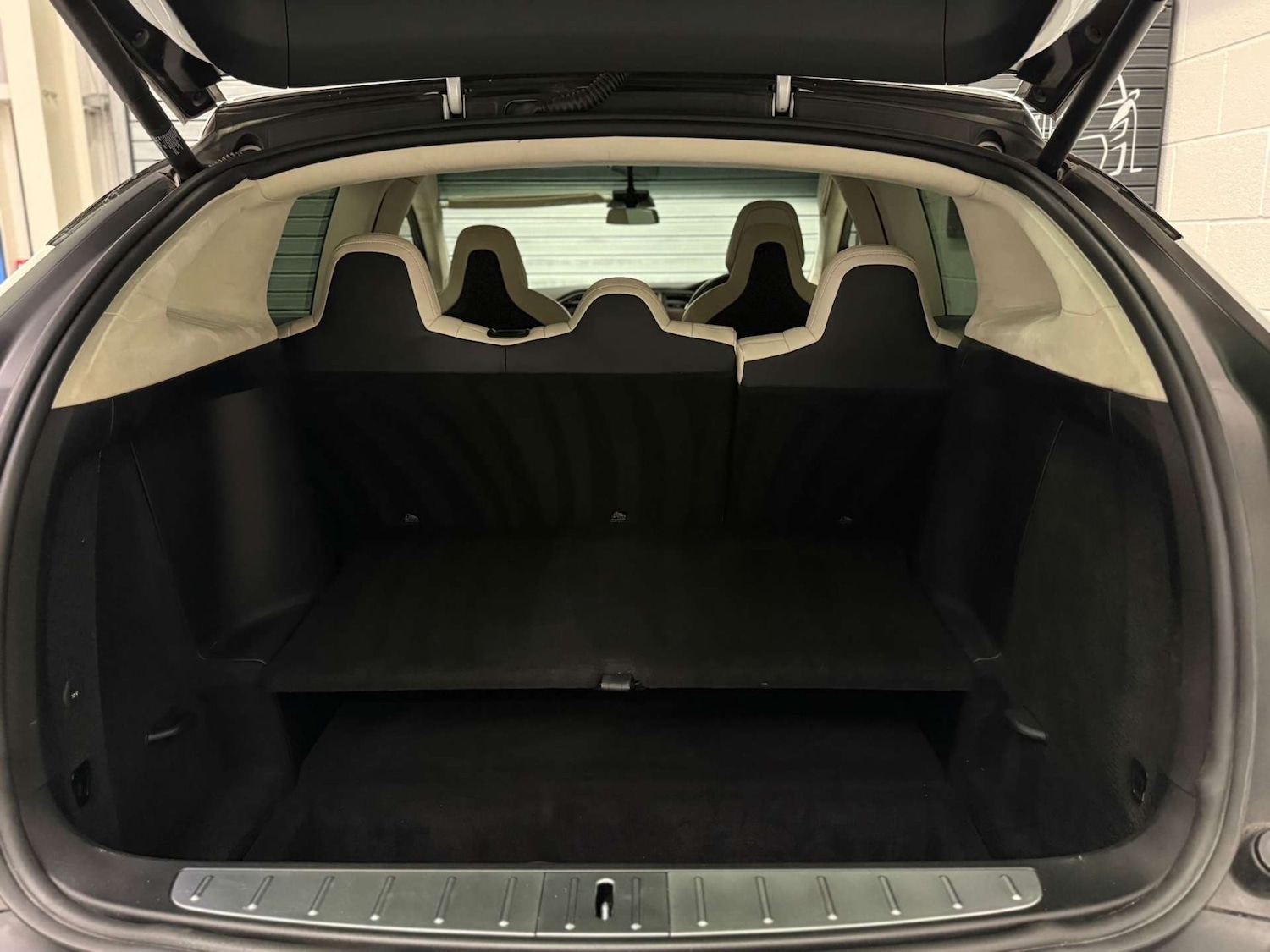 Used Tesla Model X 2018 for sale - 76290988: Photo 27