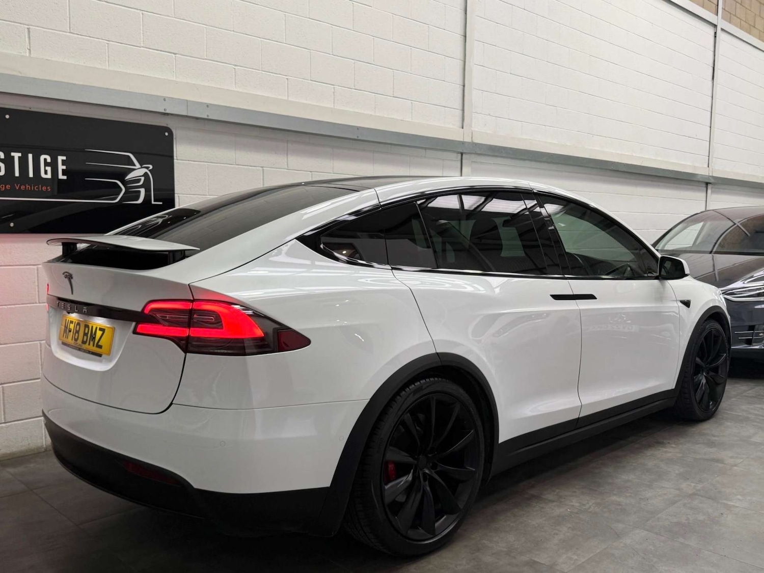 Used Tesla Model X 2018 for sale - 76290988: Photo 6