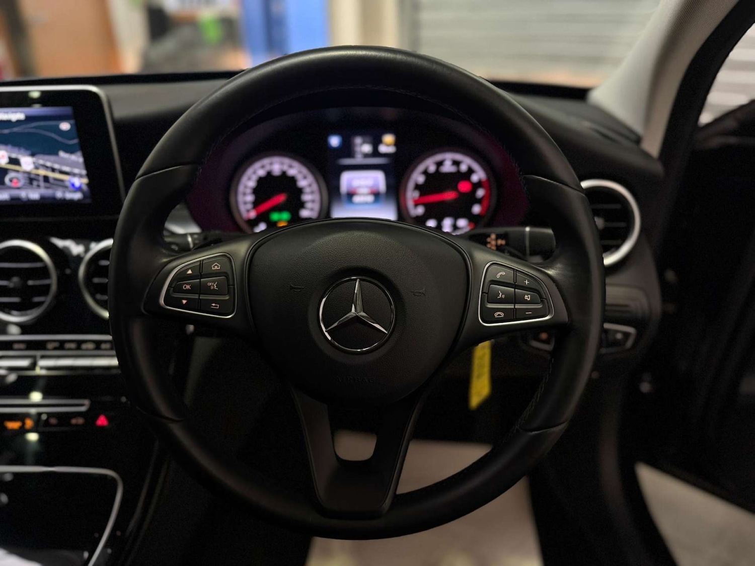 Used Mercedes-Benz C-Class 2017 for sale - 76197227: Photo 11