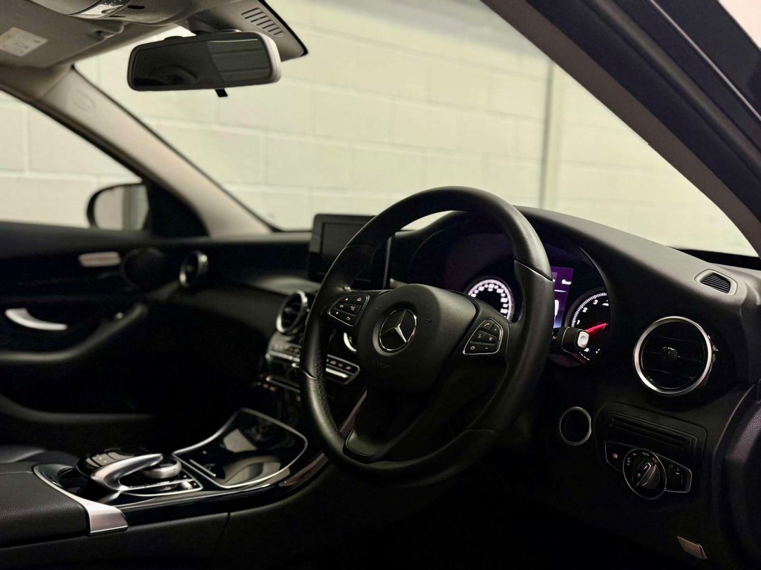 Used Mercedes-Benz C-Class 2017 for sale - 76197227: Photo 12