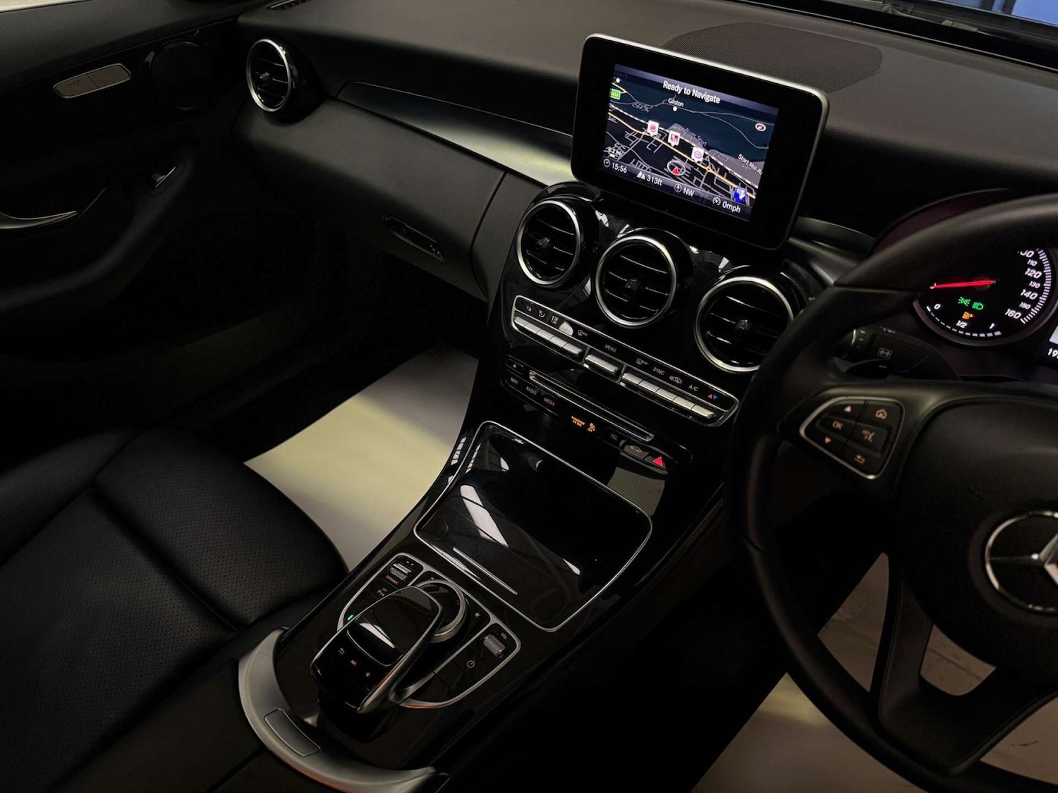 Used Mercedes-Benz C-Class 2017 for sale - 76197227: Photo 17
