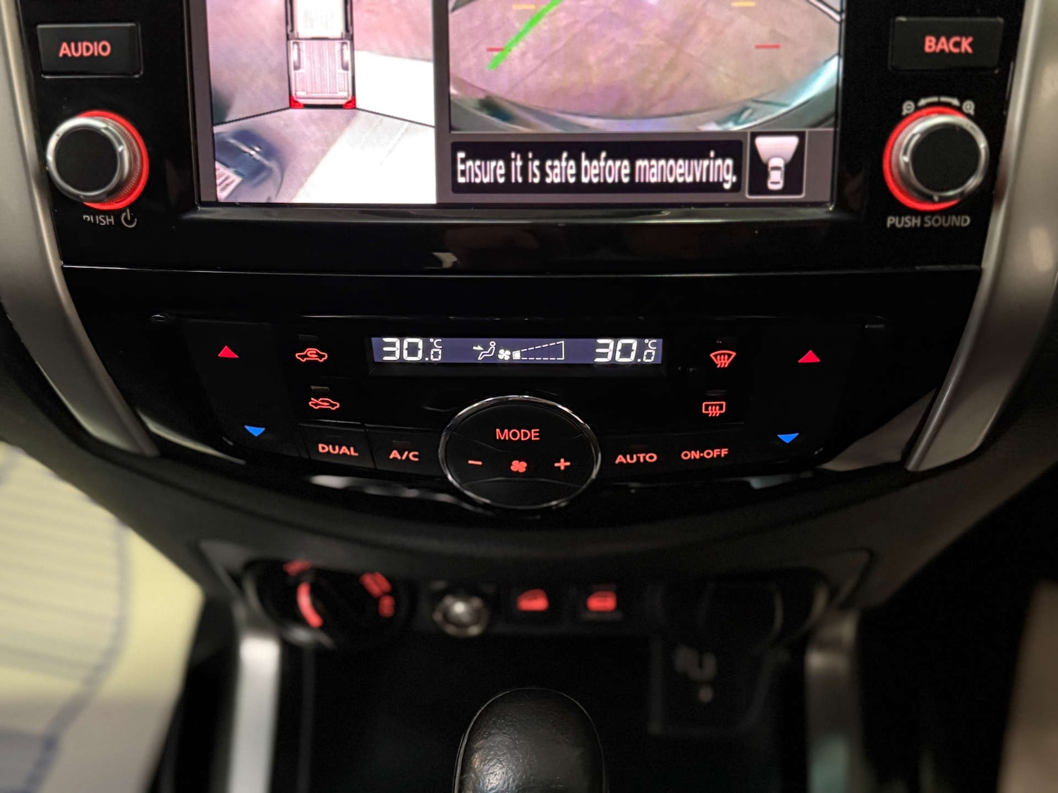 Used Nissan Navara 2019 for sale - 77621951: Photo 22