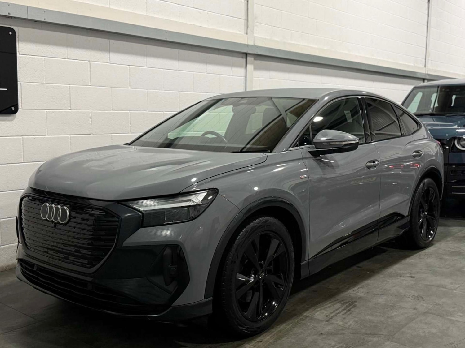 Used Audi Q4 e-tron 2022 for sale - 76829834: Photo 3