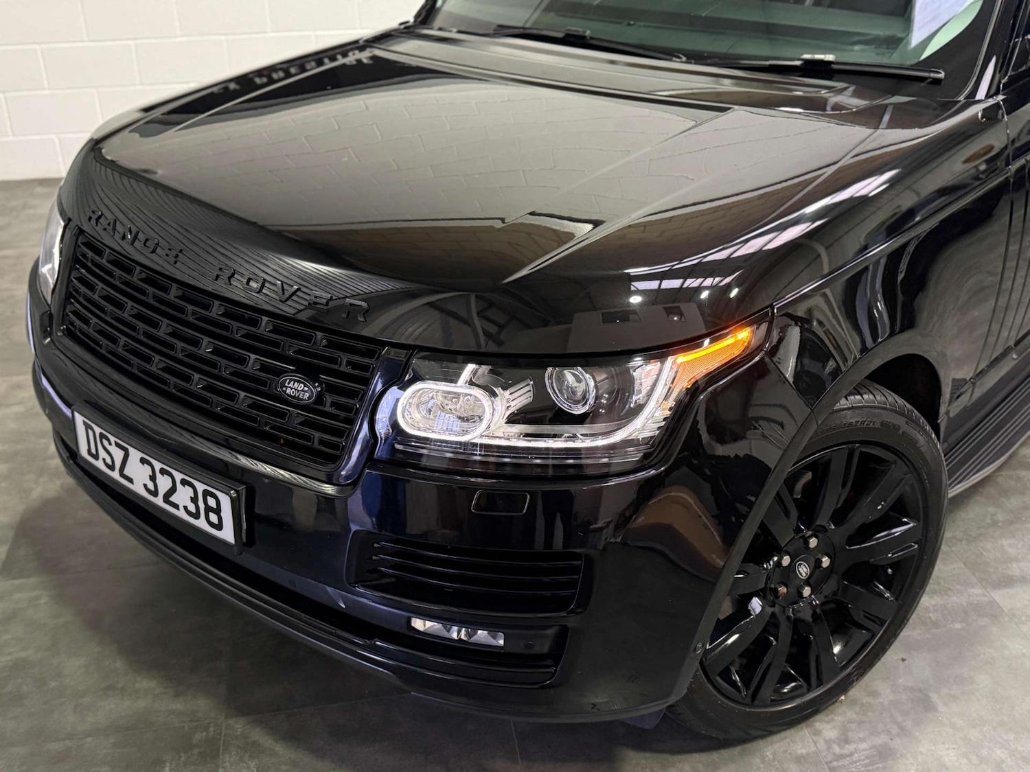 Used Land Rover Range Rover 2017 for sale - 77974131: Photo 11