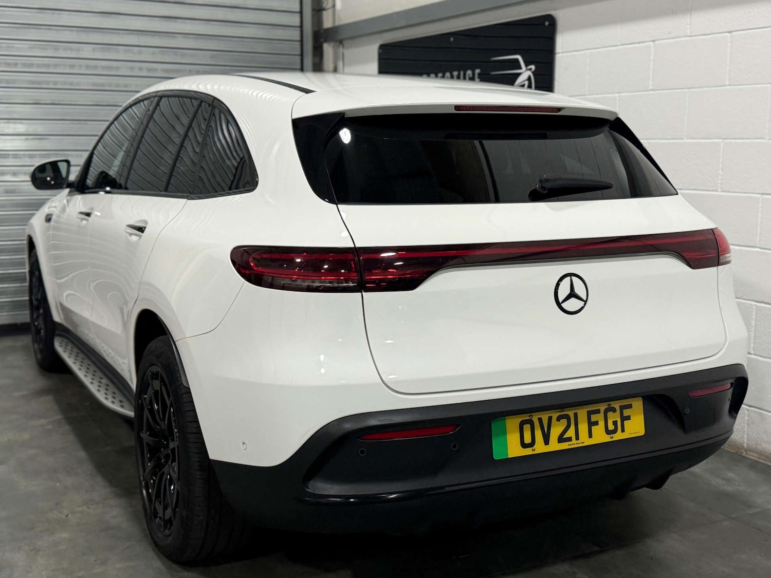Used Mercedes-Benz EQC 2021 for sale - 76571369: Photo 6