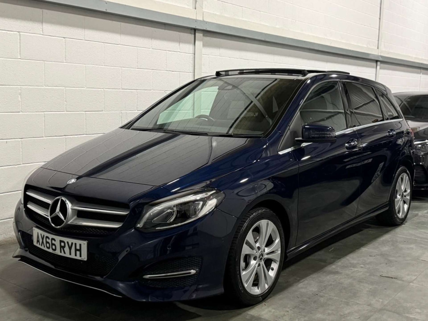 Used Mercedes-Benz B Class 2016 for sale - 76604266: Photo 3