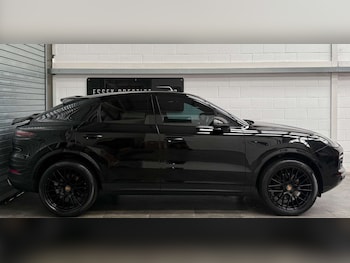 Used Porsche Cayenne 2019 for sale - 79054698: Photo