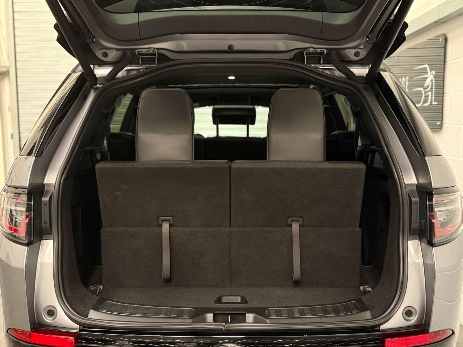 Used Land Rover Discovery Sport 2019 for sale - 77937323: Photo 28