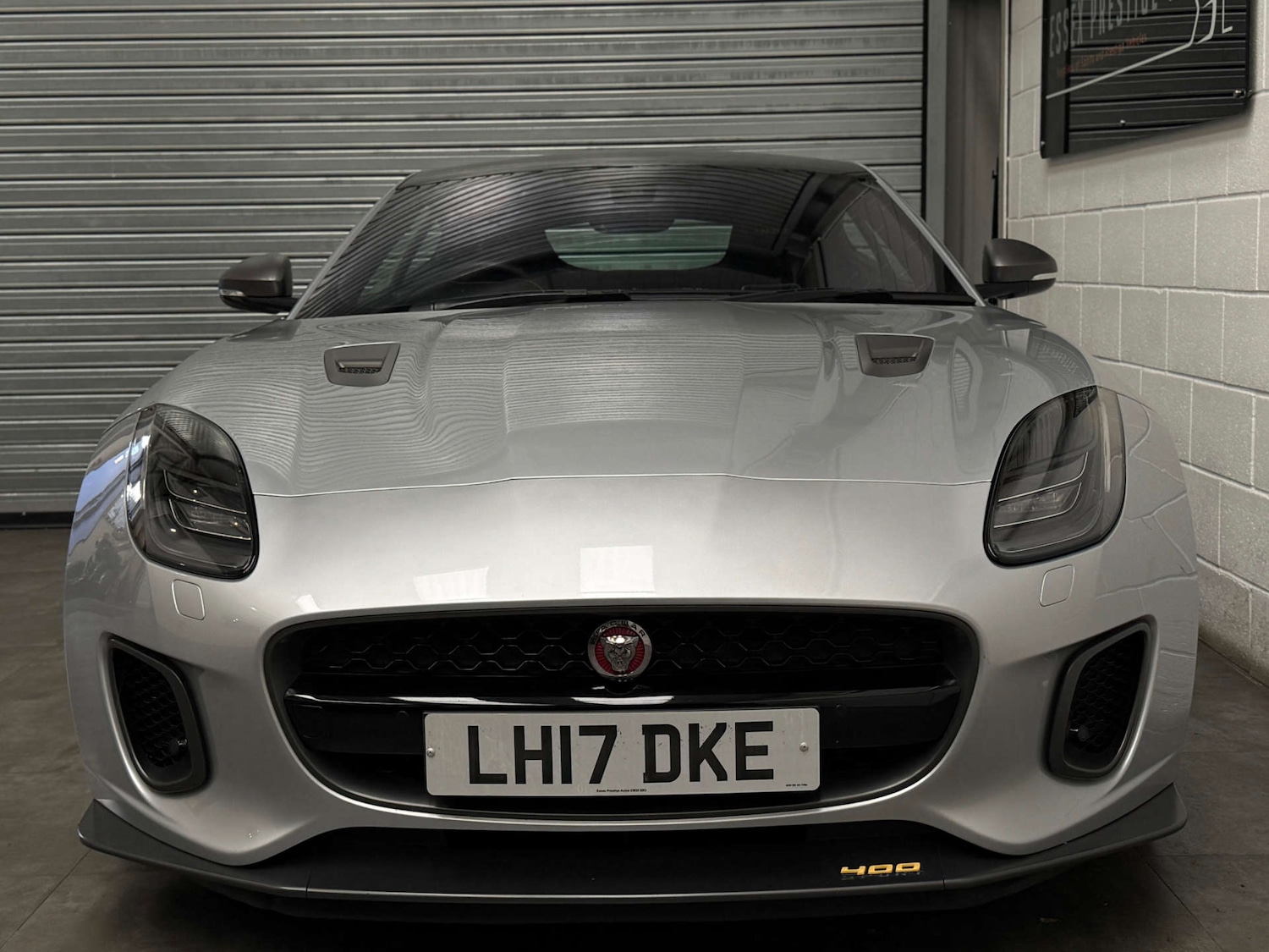 Used Jaguar F-Type 2017 for sale - 77161988: Photo 2