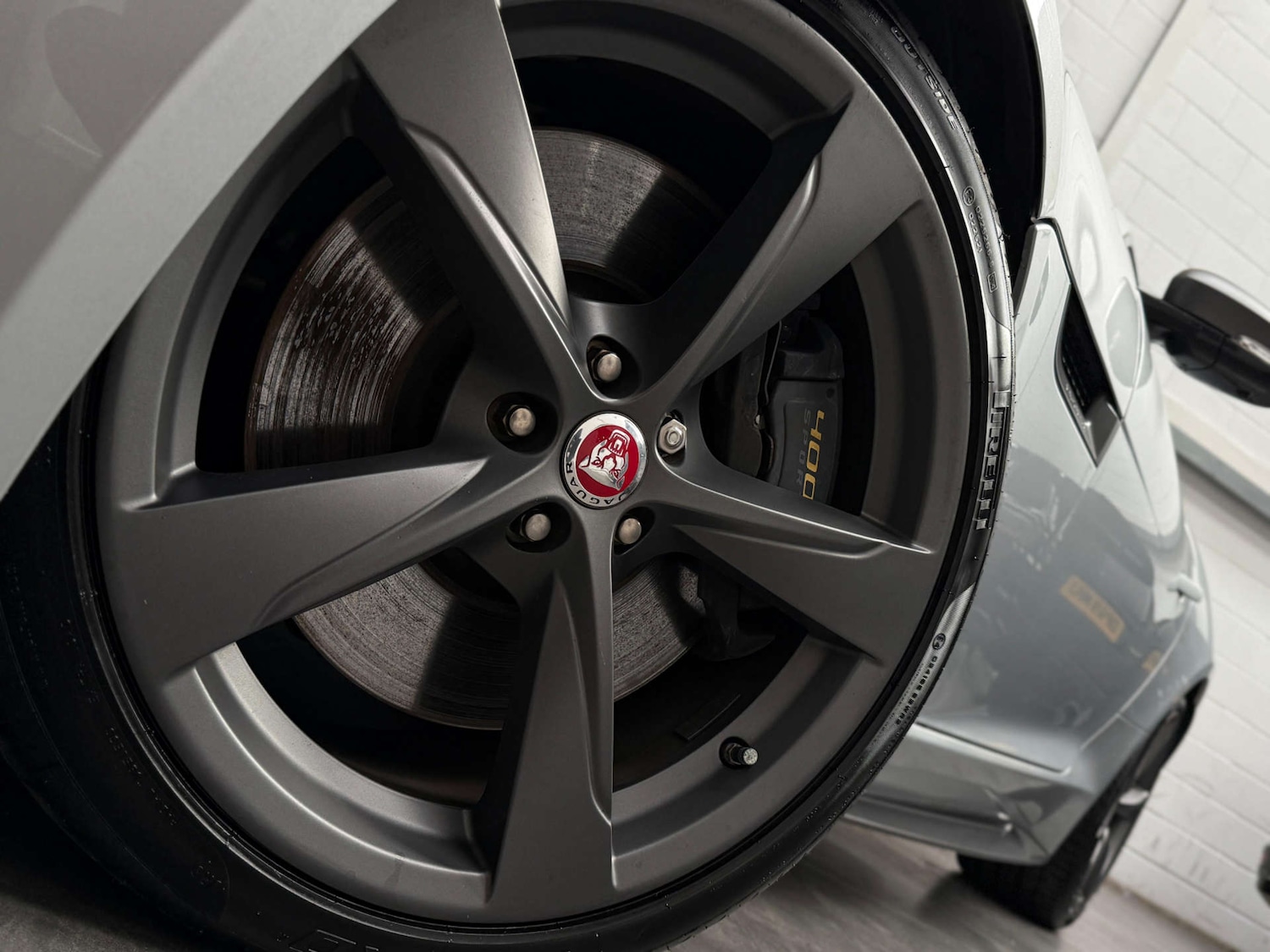 Used Jaguar F-Type 2017 for sale - 77161988: Photo 31