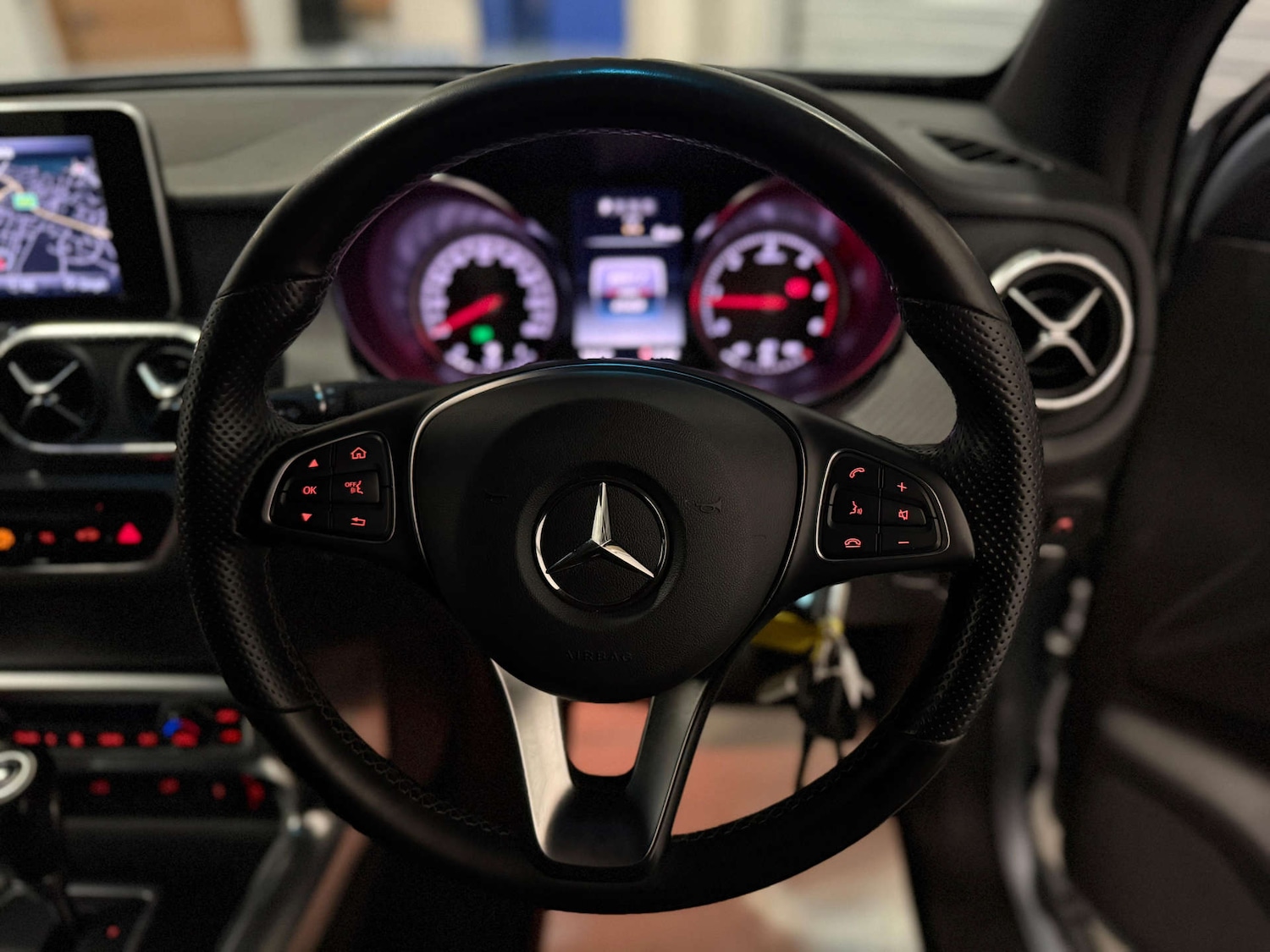 Used Mercedes-Benz X Class 2019 for sale - 76601238: Photo 8