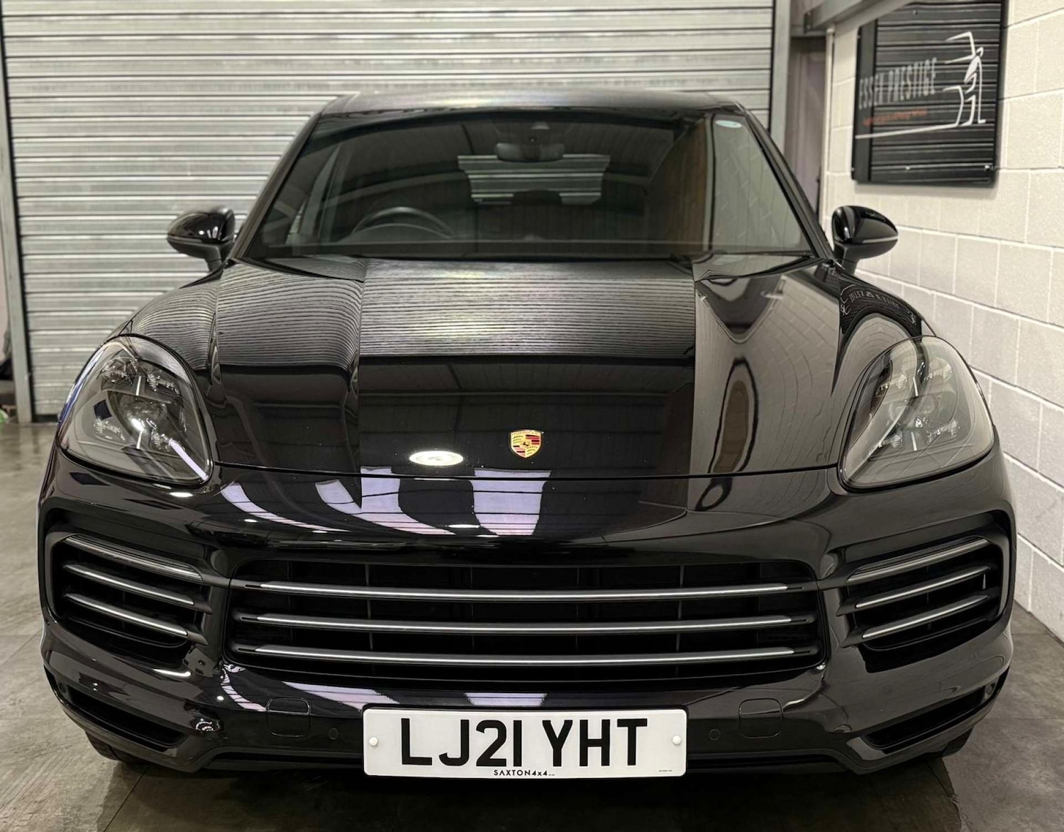 Used Porsche Cayenne 2021 for sale - 77349811: Photo 2