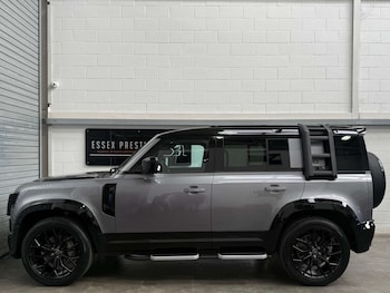 Used Land Rover Defender 2023 for sale - 78674418: Photo