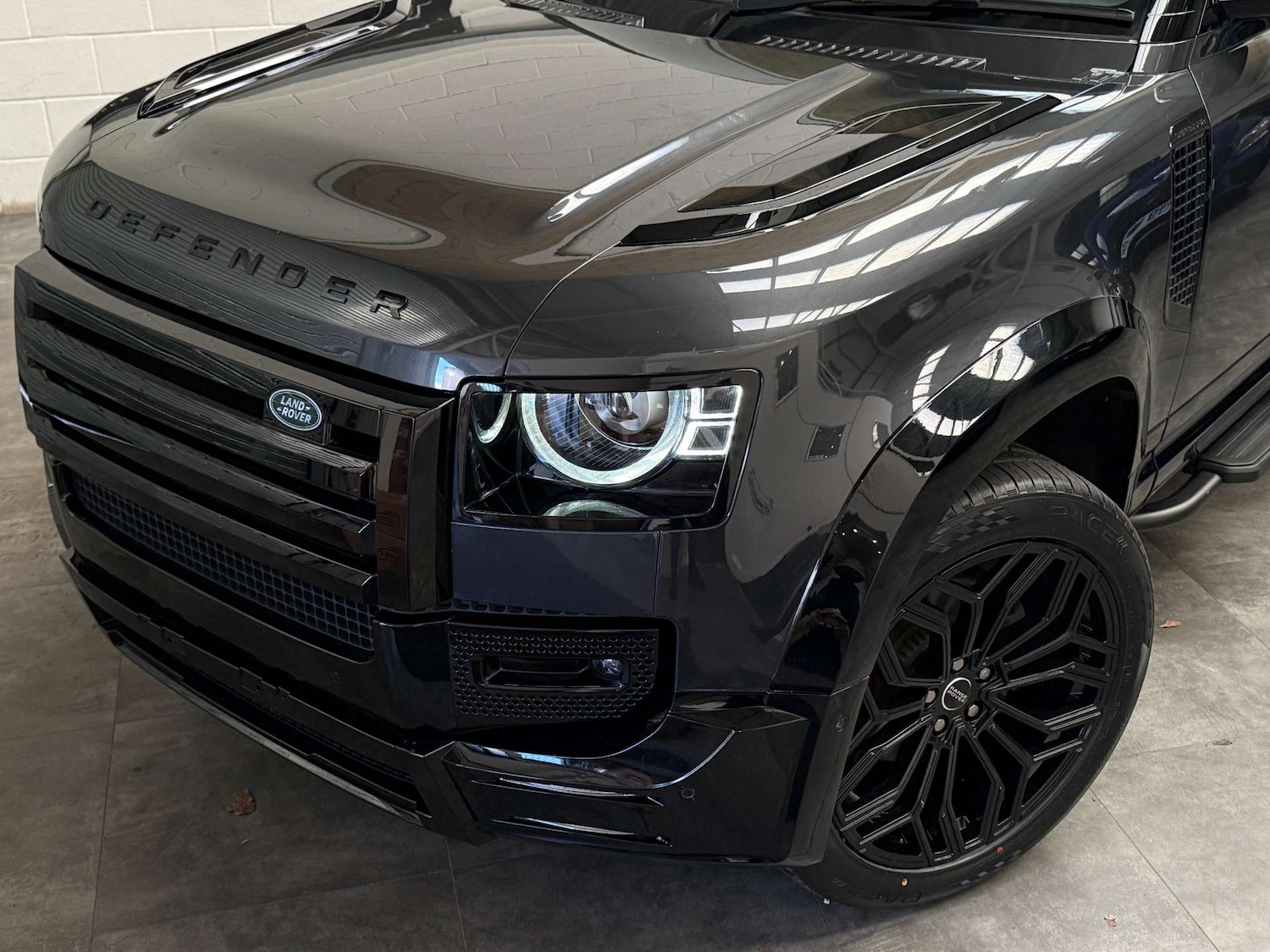 Used Land Rover Defender 2022 for sale - 76709165: Photo 11