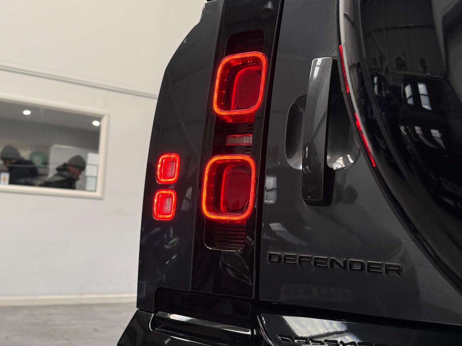 Used Land Rover Defender 2022 for sale - 76709165: Photo 12