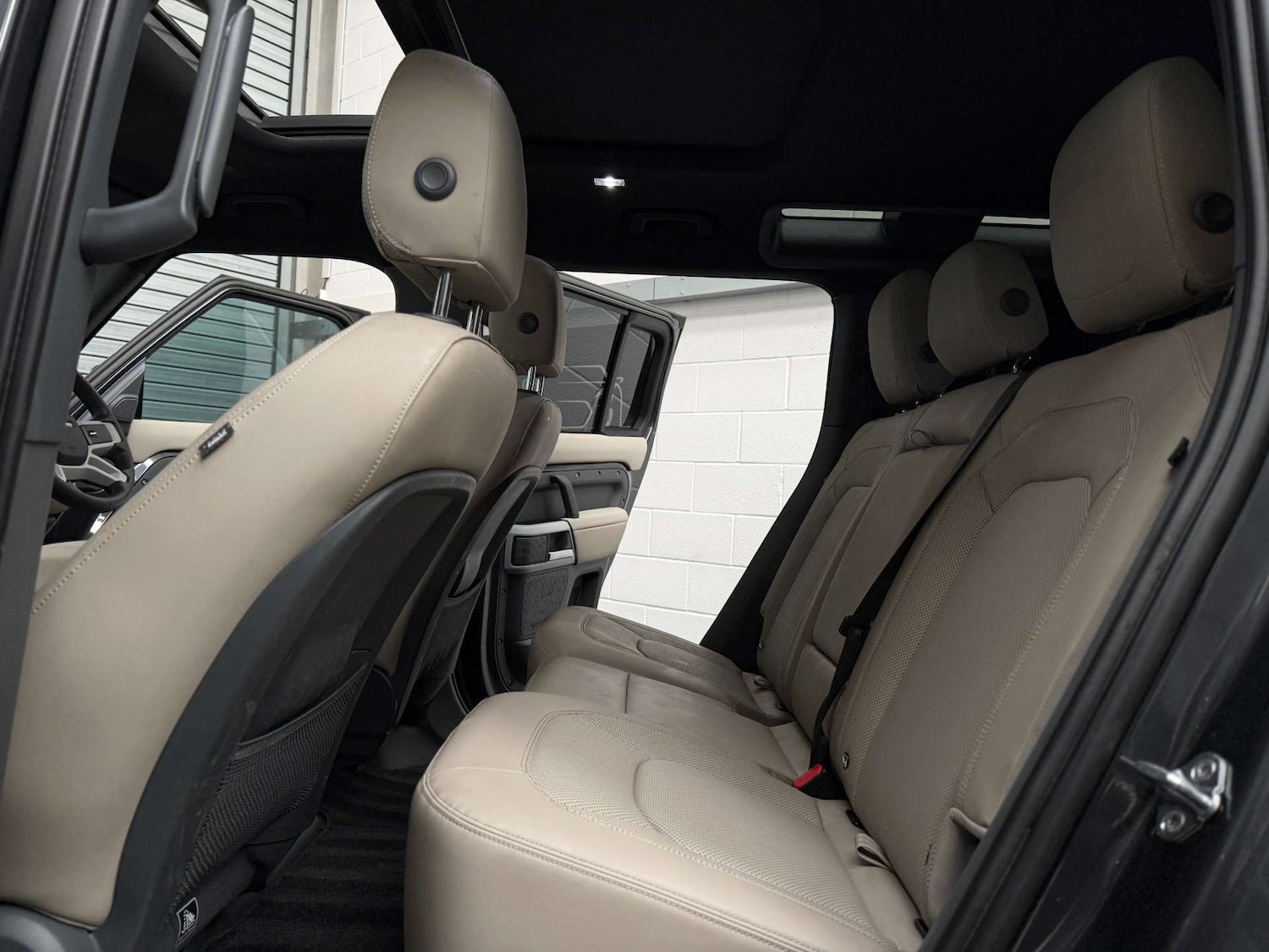 Used Land Rover Defender 2022 for sale - 76709165: Photo 18