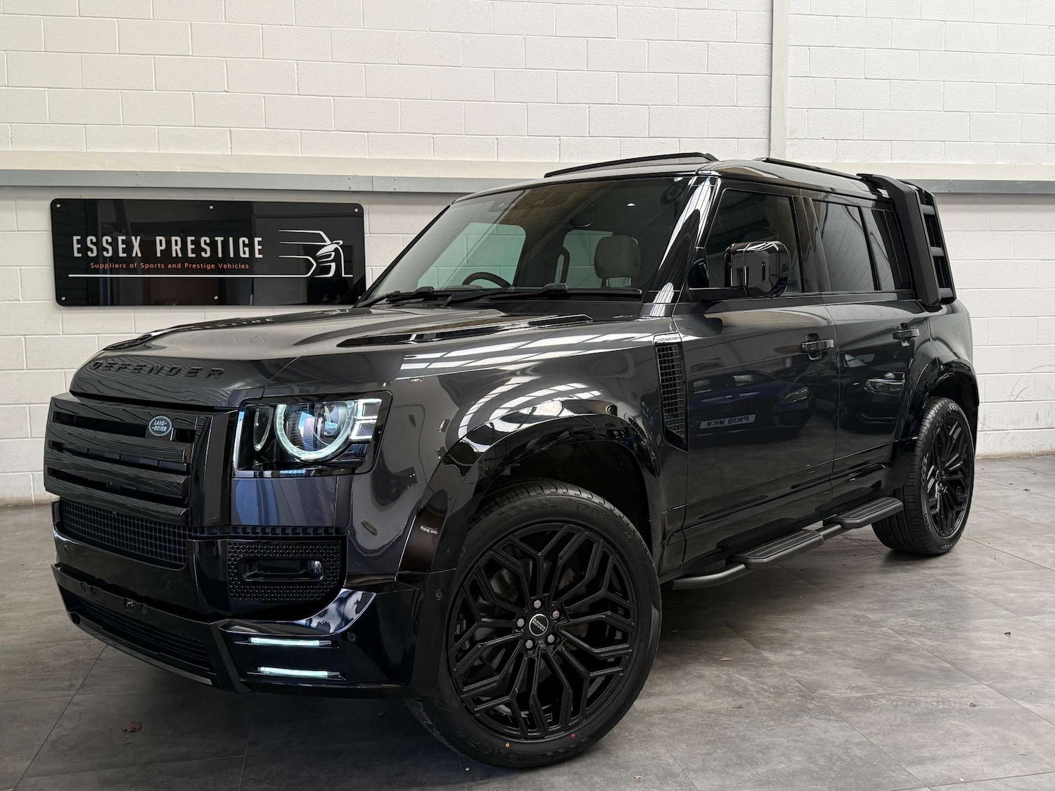 Used Land Rover Defender 2022 for sale - 76709165: Photo 9