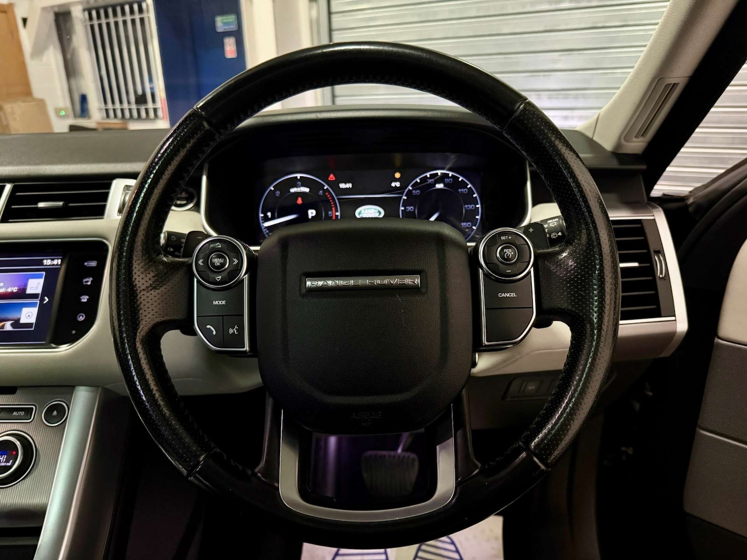 Used Land Rover Range Rover Sport 2016 for sale - 76711692: Photo 12