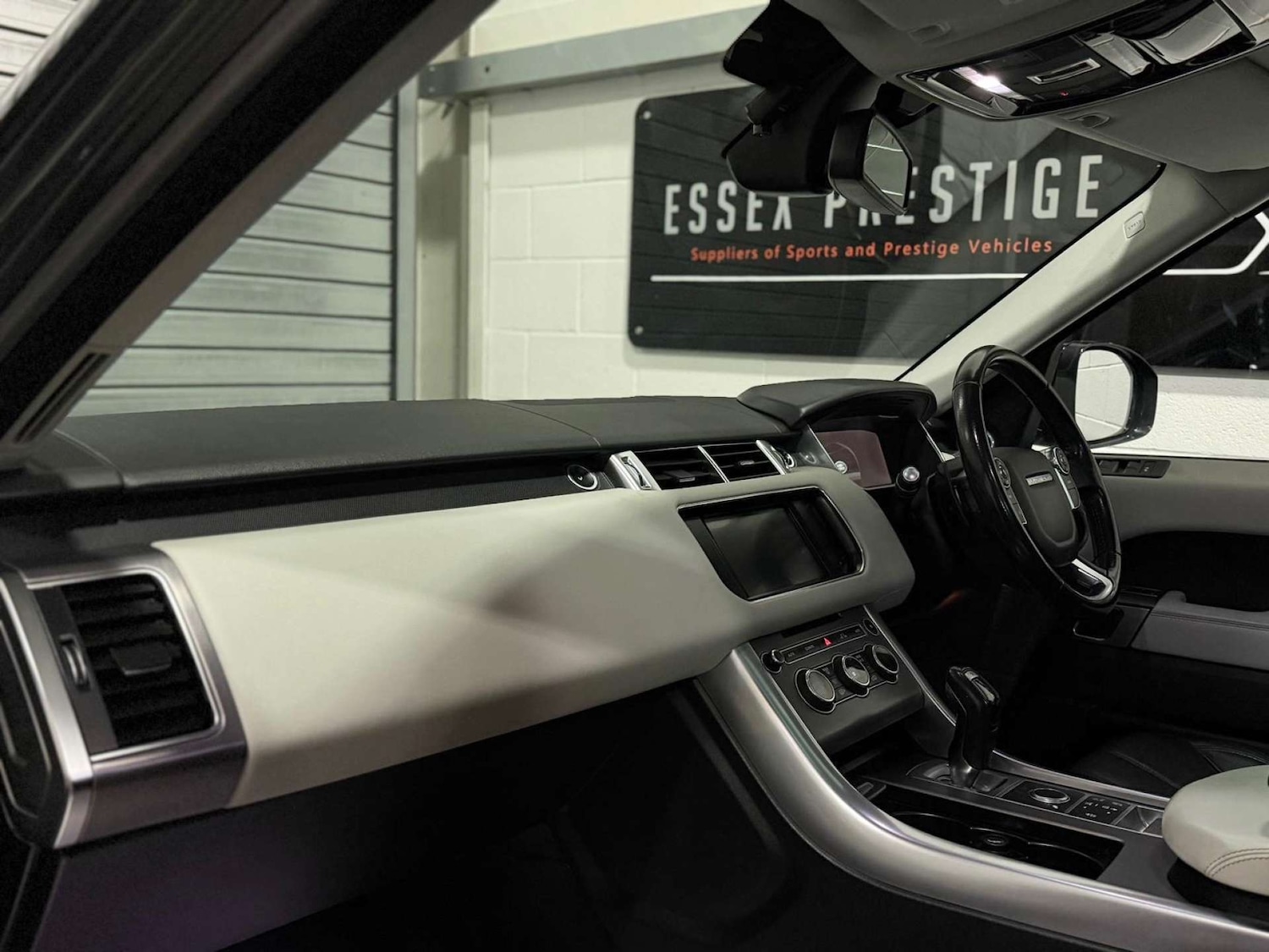 Used Land Rover Range Rover Sport 2016 for sale - 76711692: Photo 15