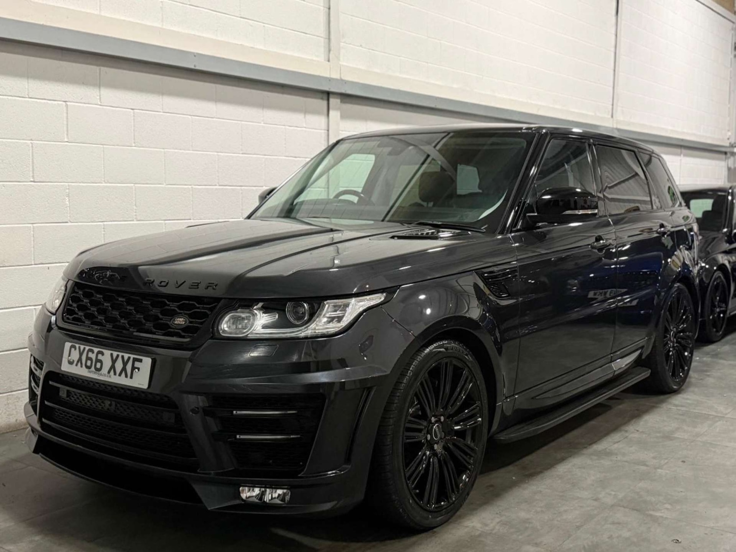 Used Land Rover Range Rover Sport 2016 for sale - 76711692: Photo 2