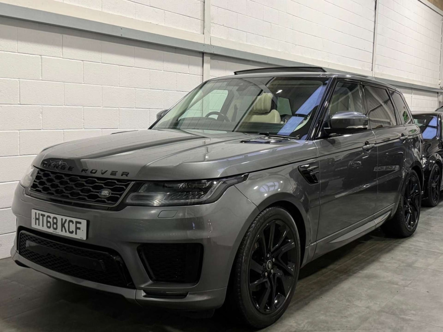 Used Land Rover Range Rover Sport 2019 for sale - 77368229: Photo 3
