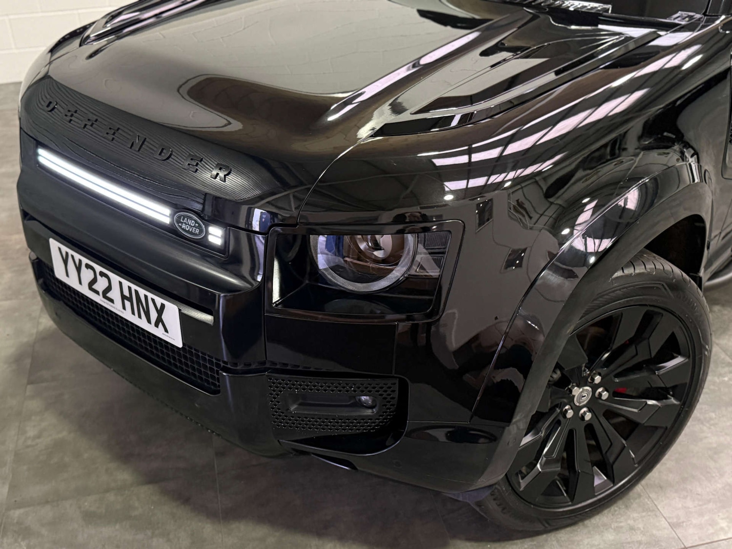 Used Land Rover Defender 2022 for sale - 77200749: Photo 11