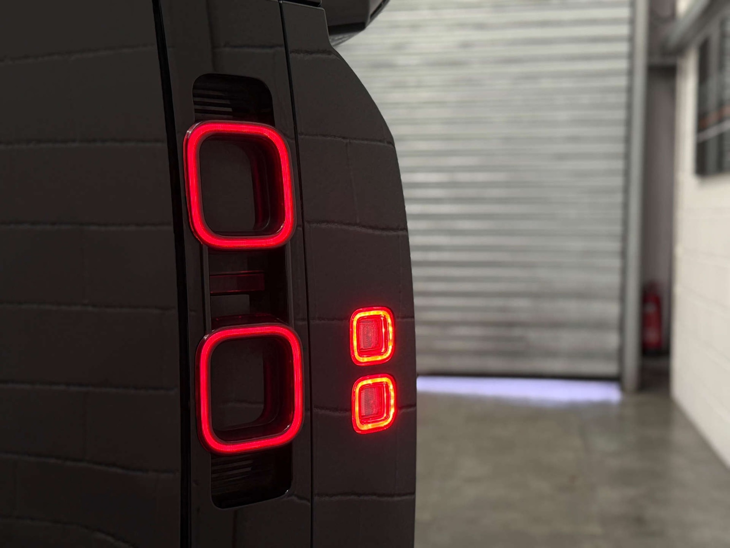 Used Land Rover Defender 2022 for sale - 77200749: Photo 12