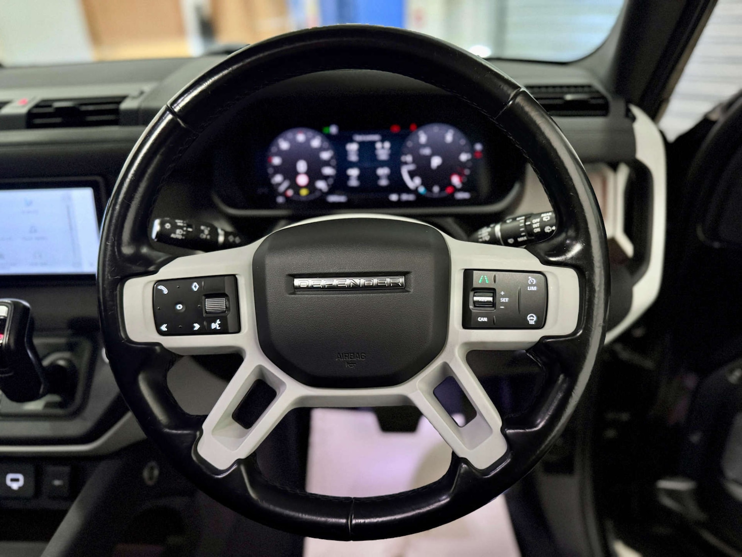 Used Land Rover Defender 2022 for sale - 77200749: Photo 13