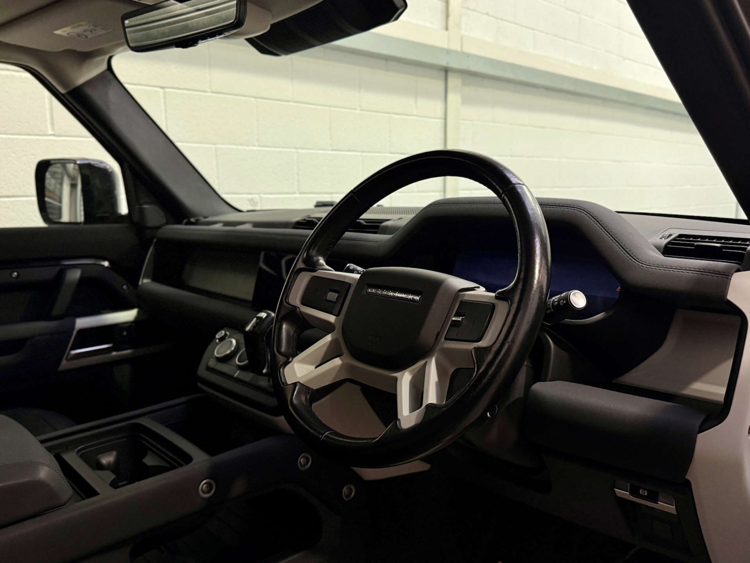 Used Land Rover Defender 2022 for sale - 77200749: Photo 14