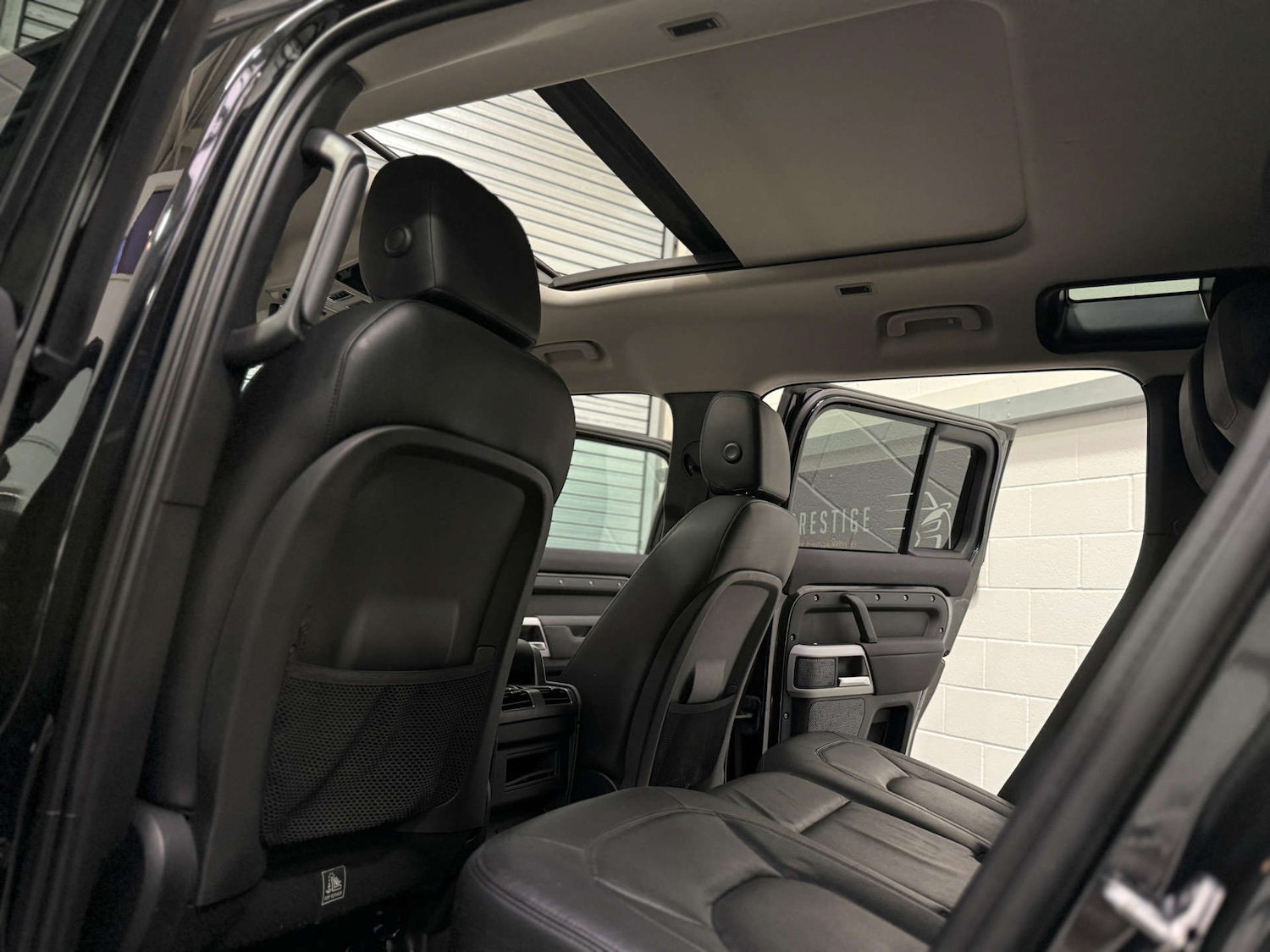 Used Land Rover Defender 2022 for sale - 77200749: Photo 19