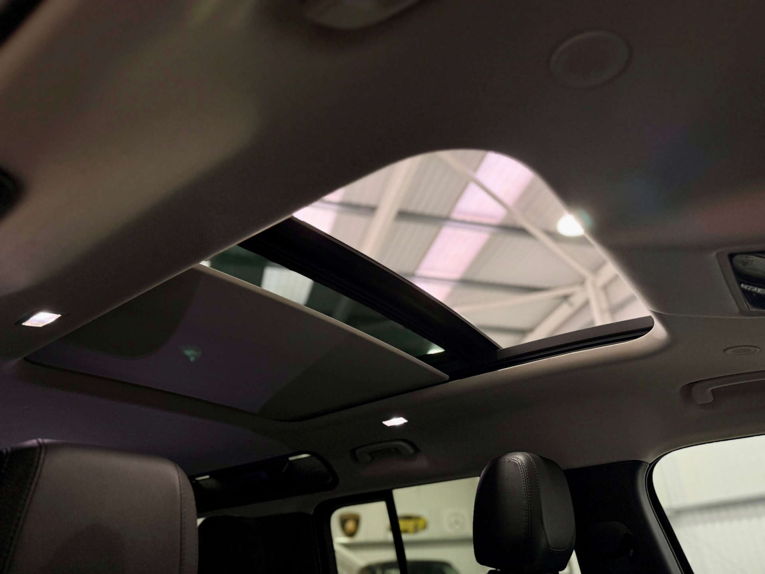 Used Land Rover Defender 2022 for sale - 77200749: Photo 21