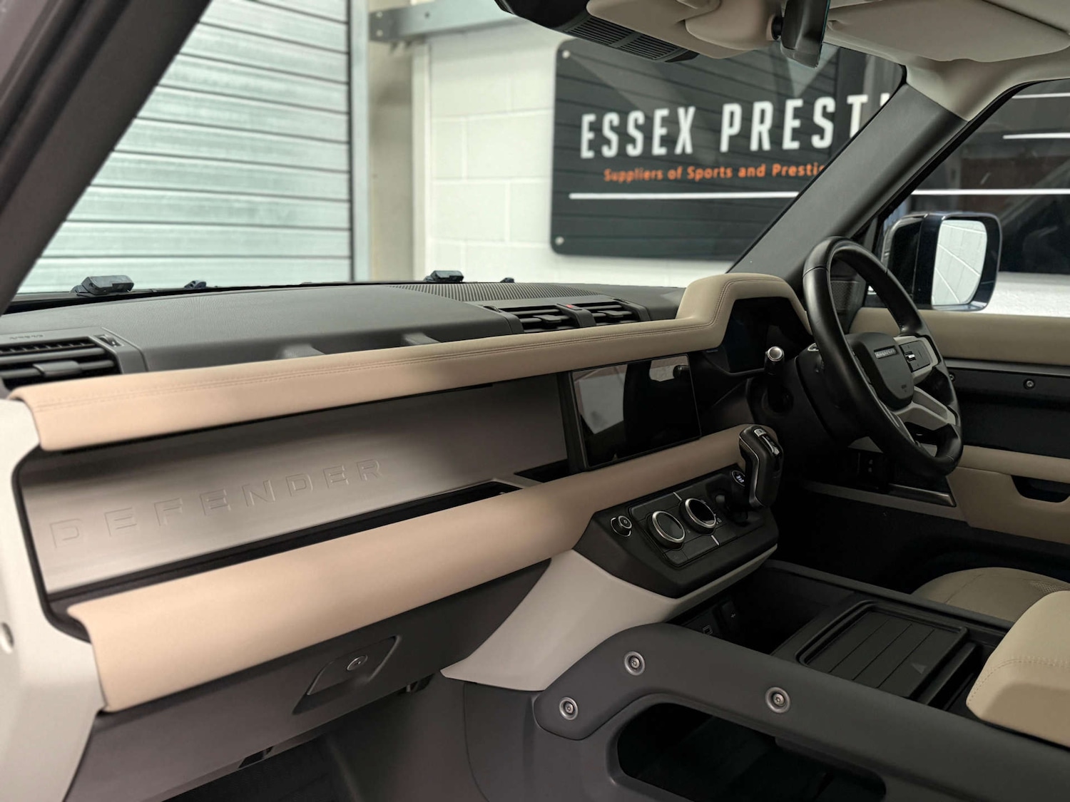 Used Land Rover Defender 2020 for sale - 77976974: Photo 14