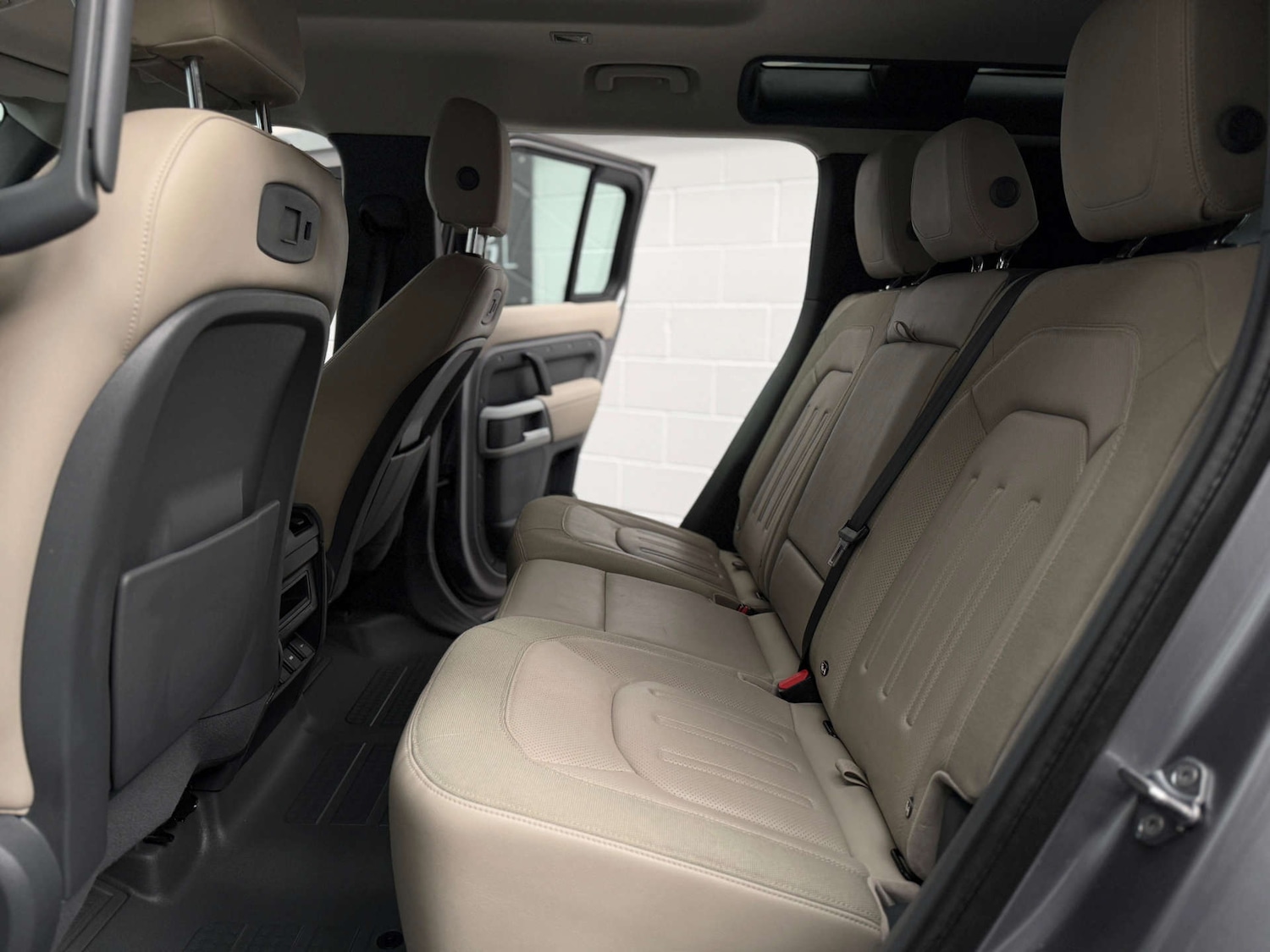 Used Land Rover Defender 2020 for sale - 77976974: Photo 16